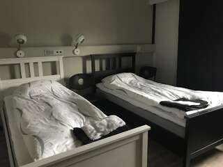 Отель Hotelli Kolari Колари Двухместный номер с 2 отдельными кроватями-4